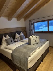 Chalet Hochthron Schlafzimmer mit Bergblick