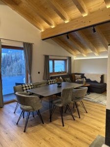 Chalet Hochthron Wohnzimmer mit Bergpanorama