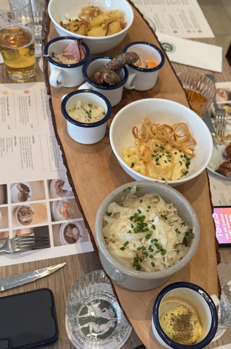 Bavarian Bites Haxnbauer München